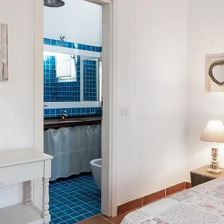 Li Conchi 33 * Castiadas